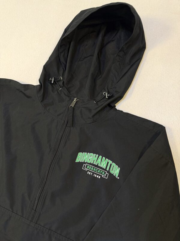 BING-RV-L-001-5 Rompevientos Champion Binghamton Bearcats Negro