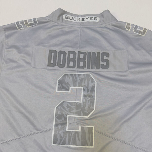 Jersey Ohio State Buckeyes #2 Nike Stealth Gris B1G Edition1 Jersey Ohio State Buckeyes #2 Nike Stealth Gris B1G Edition