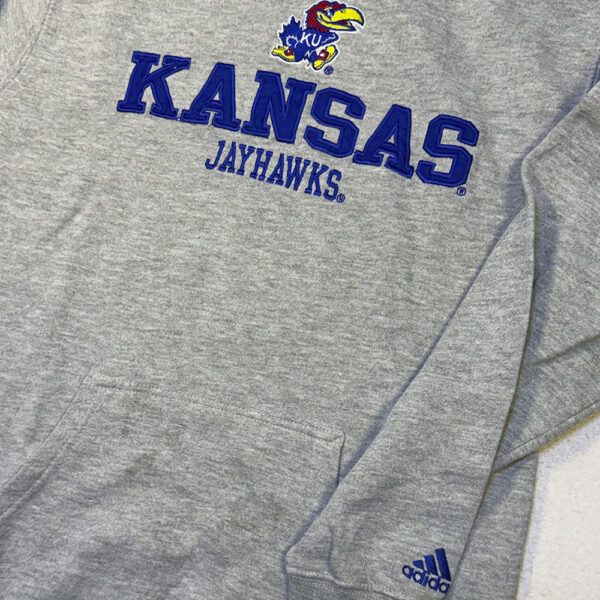 Sudadera con Capucha Kansas Jayhawks Gris1 Sudadera con Capucha Kansas Jayhawks Gris - Talla S (Importado USA)