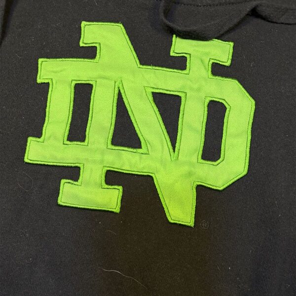 Sudadera con Capucha Notre Dame Fighting Irish Negra - Talla S (Importado USA)